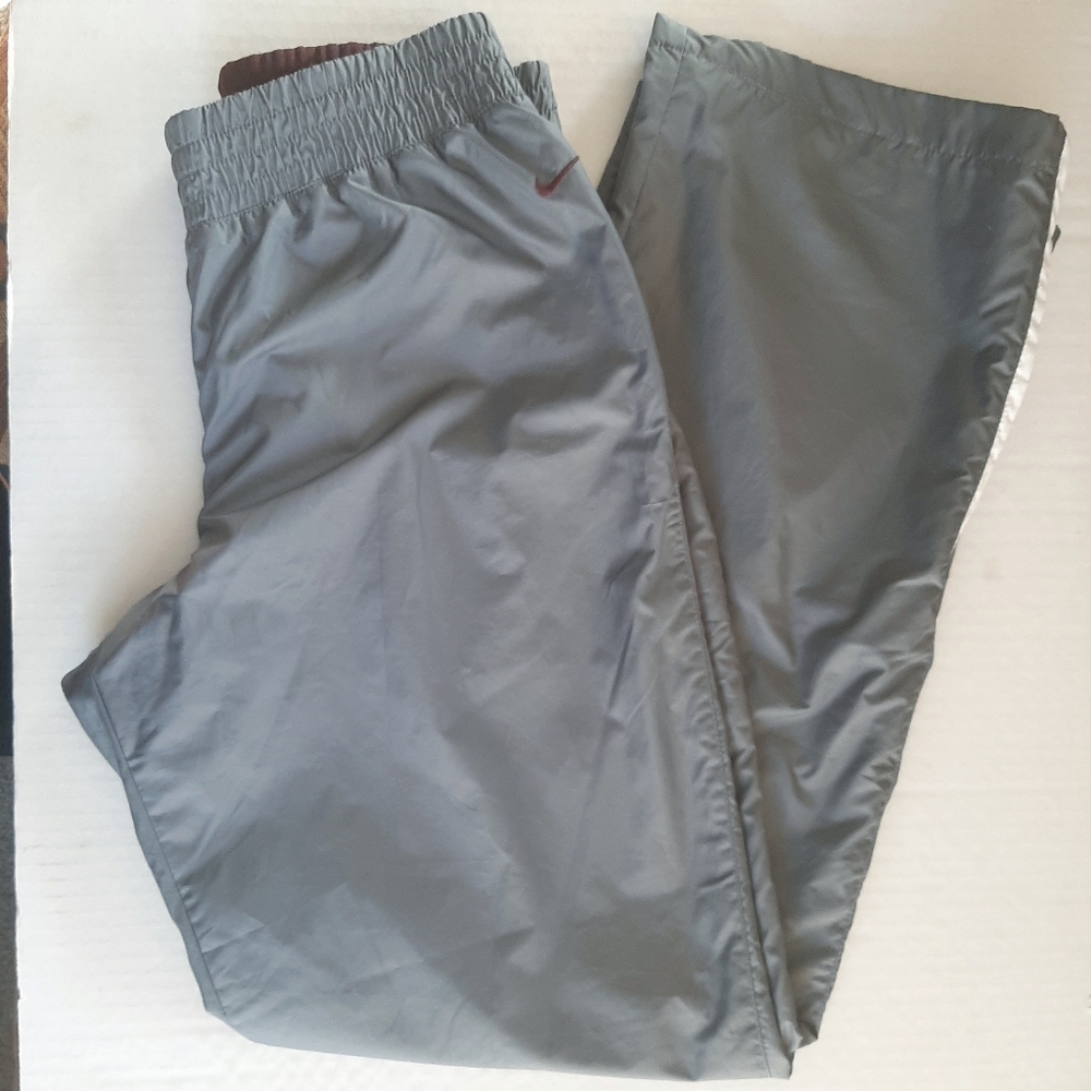 ⭐️5/$20 Nike Casual Basketball Pants Size Medium